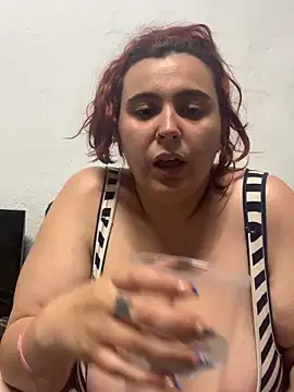 Snapshot of Sandragll chatting on 06-18-26, 07:30 Sandragll online show from 06-18-26, 07:30
