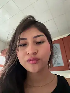 Aylin fire online show from 03-23-26, 07:03