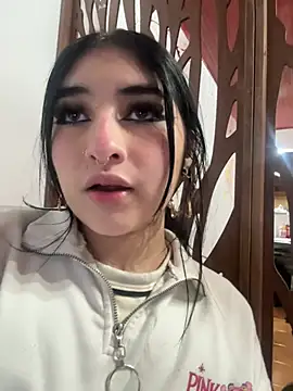 Snapshot of Kattengel_ chatting on 04-25-26, 01:52 Kattengel online show from 04-25-26, 01:52
