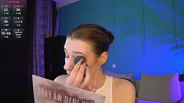 Snapshot of Vanessa__Lui chatting on 02-26-26, 03:56 Vanessa Lui online show from 02-26-26, 03:56