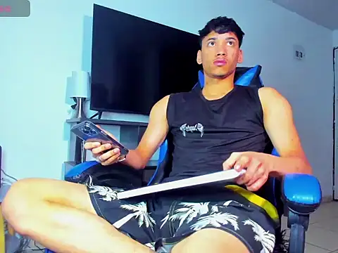 Lyam Russo online show from 04-15-26, 07:58