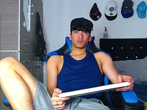 Snapshot of Lyam_Russo chatting on 02-27-26, 08:52 Lyam Russo online show from 02-27-26, 08:52