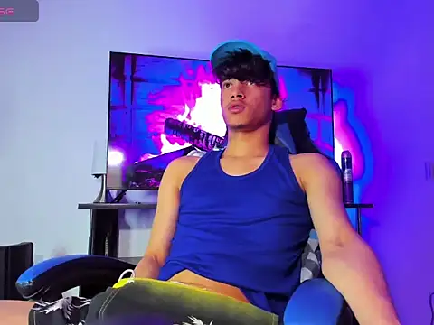 Lyam Russo online show from 03-11-26, 04:28