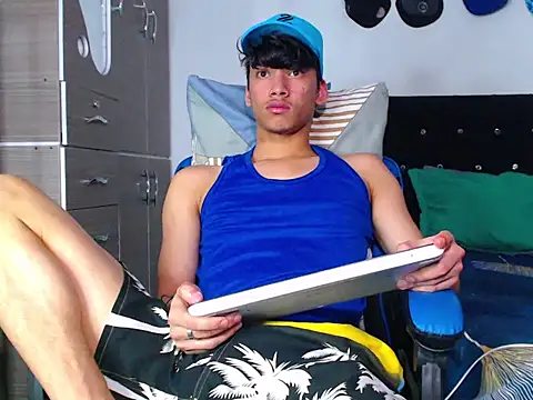 Snapshot of Lyam_Russo chatting on 03-03-26, 07:32 Lyam Russo online show from 03-03-26, 07:32