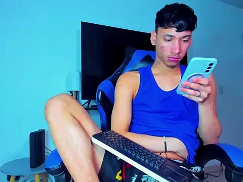 Lyam Russo online show from 04-02-26, 03:35