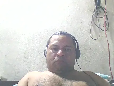 DesexedCooler online show from 06-17-26, 11:14