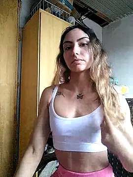 Snapshot of Larinhacat chatting on 02-17-26, 08:28 Larinhacat online show from 02-17-26, 08:28