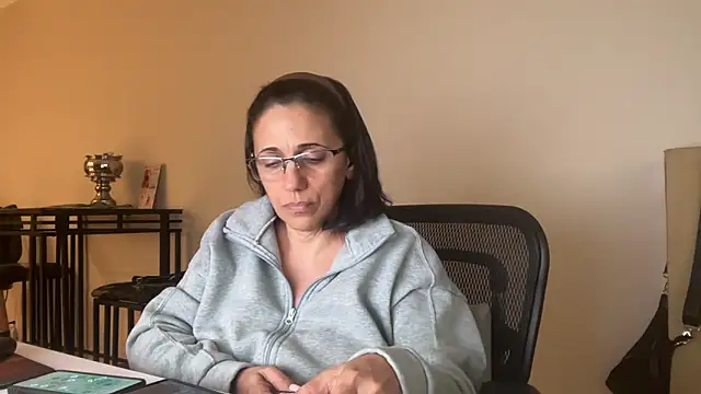 Snapshot of latinamom54 chatting on 03-02-26, 06:48 latinamom54 online show from 03-02-26, 06:48