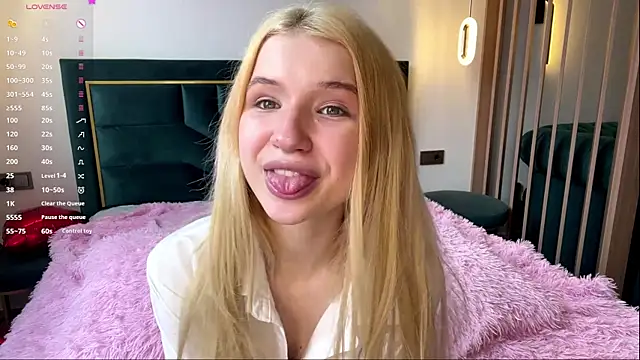 PrincessSwelgart online show from 03-31-26, 01:35