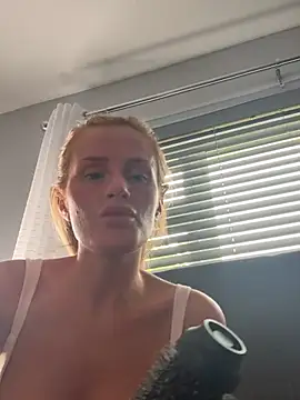 jadey19x online show from 06-11-26, 10:01
