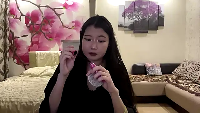 MaeRaads online show from 04-01-26, 06:05