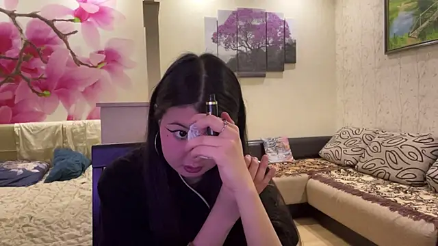 MaeRaads online show from 04-22-26, 10:16