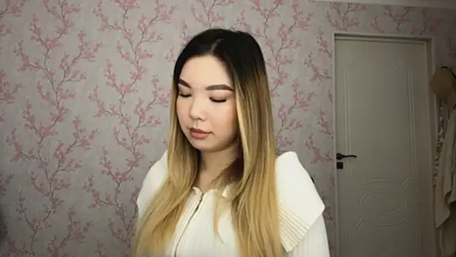 Snapshot of Elina_Mottel chatting on 02-20-26, 08:27 Elina Mottel online show from 02-20-26, 08:27