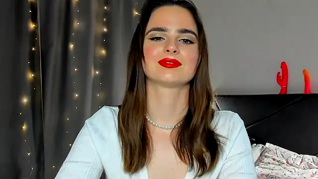 Snapshot of megann_fox2 chatting on 05-22-26, 03:10 megann fox2 online show from 05-22-26, 03:10
