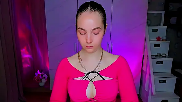 Maddy Wood  online show from 05-11-26, 02:18