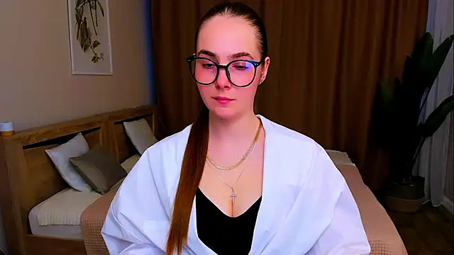 Maddy Wood  online show from 04-09-26, 05:08