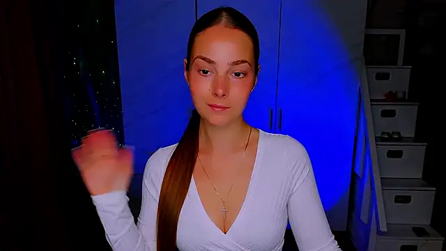 Snapshot of Maddy_Wood_ chatting on 07-20-26, 04:31 Maddy Wood online show from 07-20-26, 04:31