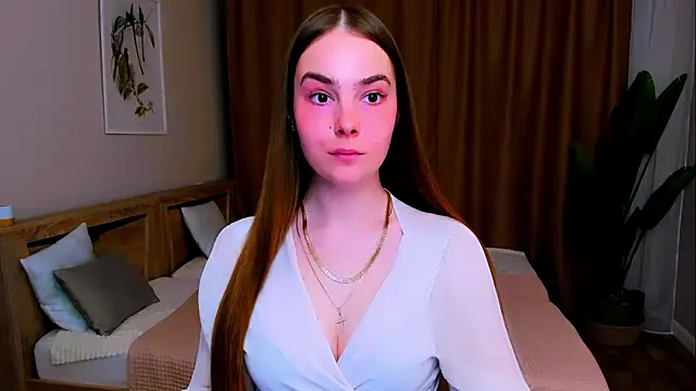 Maddy Wood  online show from 04-12-26, 06:33