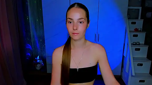 Snapshot of Maddy_Wood_ chatting on 07-19-26, 04:26 Maddy Wood online show from 07-19-26, 04:26
