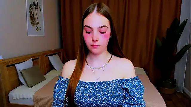 Maddy Wood  online show from 04-11-26, 05:49