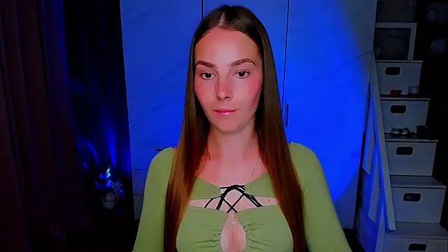 Snapshot of Maddy_Wood_ chatting on 07-14-26, 08:26 Maddy Wood online show from 07-14-26, 08:26