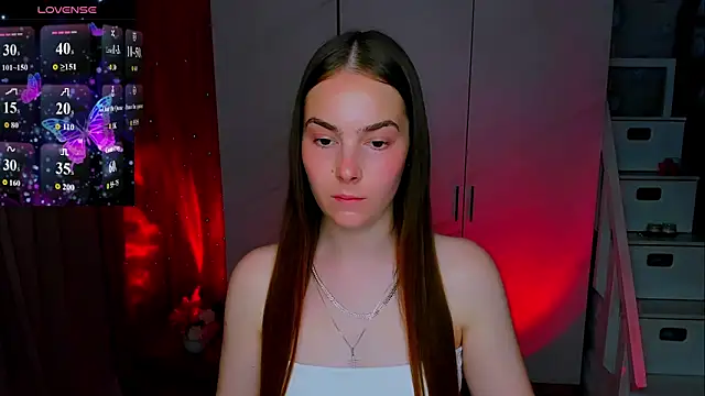 Snapshot of Maddy_Wood_ chatting on 06-13-26, 04:16 Maddy Wood online show from 06-13-26, 04:16