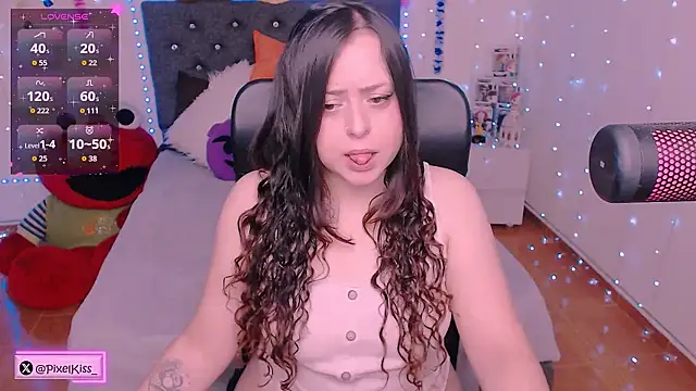 PixelKiss  online show from 06-01-26, 10:37