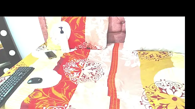 Snapshot of Mia-BOOBSPRETTY chatting on 02-26-26, 03:01 Mia-BOOBSPRETTY online show from 02-26-26, 03:01