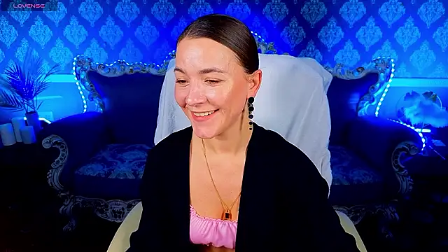 Snapshot of GracefulMichelle chatting on 02-18-26, 02:24 GracefulMichelle online show from 02-18-26, 02:24