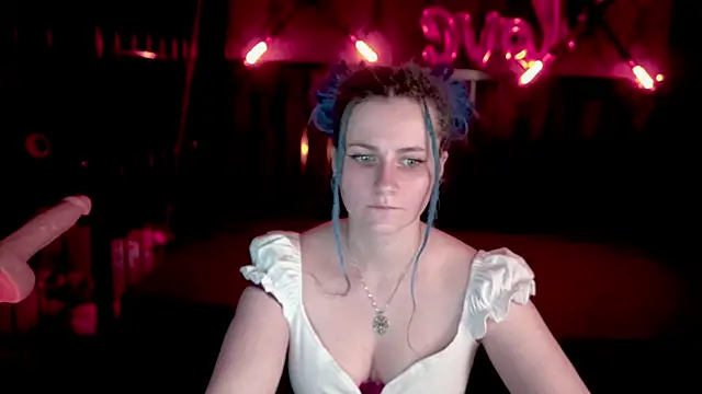 Snapshot of AlisaGracee chatting on 02-19-26, 02:03 AlisaGracee online show from 02-19-26, 02:03