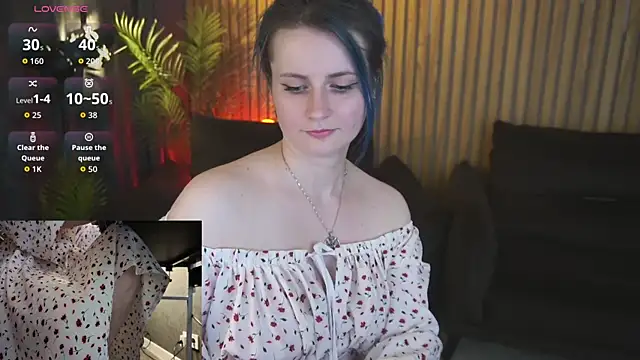 AlisaGracee online show from 05-15-26, 12:47