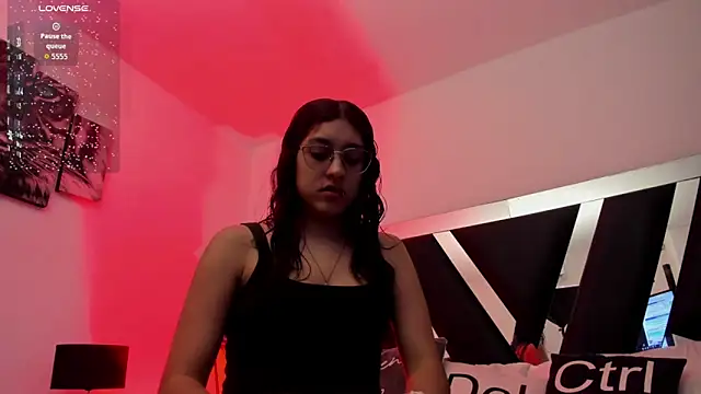 Mia Iron online show from 05-14-26, 01:19