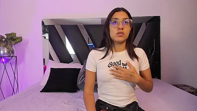 Mia Iron online show from 03-20-26, 12:28