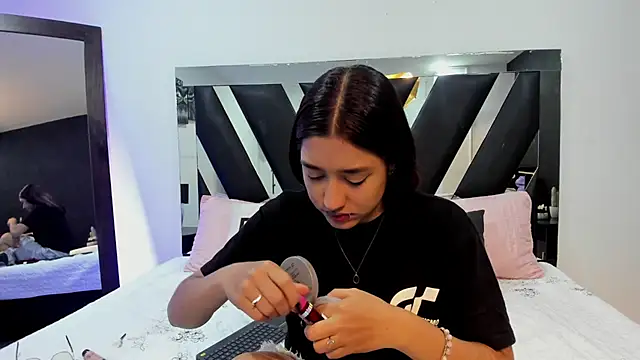 Mia Iron online show from 05-21-26, 01:08