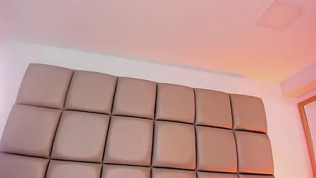 annybentleii online show from 02-21-26, 07:27