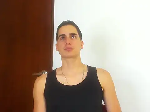 Snapshot of ryanlevi1 chatting on 05-21-26, 07:33 ryanlevi1 online show from 05-21-26, 07:33