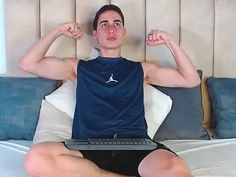 Snapshot of ryanlevi1 chatting on 03-25-26, 02:38 ryanlevi1 online show from 03-25-26, 02:38
