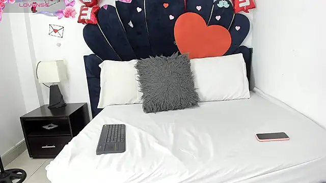 Snapshot of Greycy-and-Jack chatting on 02-28-26, 03:00 Greycy-and-Jack online show from 02-28-26, 03:00