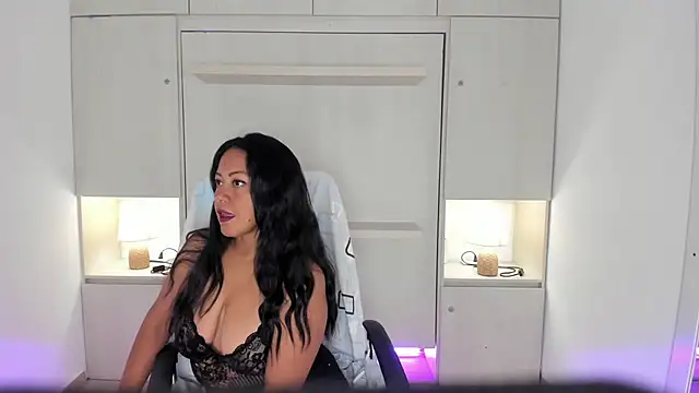 AllieBennet online show from 02-24-26, 07:48