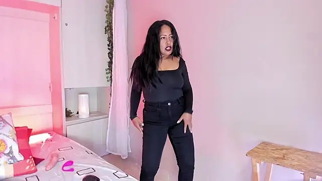 AllieBennet online show from 03-25-26, 07:46