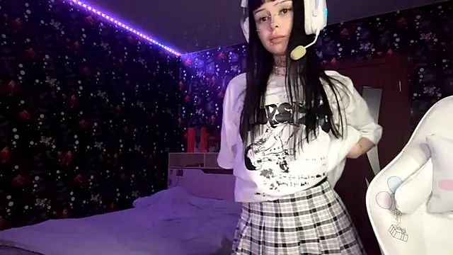 Snapshot of Luna_Sohotti chatting on 02-16-26, 04:05 Luna Sohotti online show from 02-16-26, 04:05