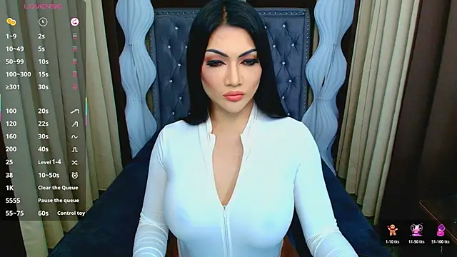 Snapshot of Laureen_Hilton chatting on 02-22-26, 11:34 Laureen Hilton online show from 02-22-26, 11:34