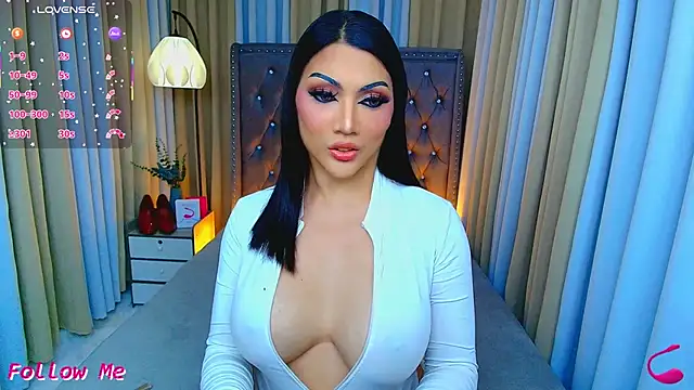 Laureen Hilton online show from 04-06-26, 03:02