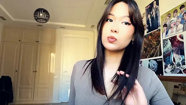 HannaOreo online show from 05-12-26, 08:21