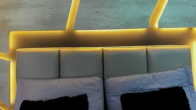 SilkNyx online show from 02-24-26, 01:23