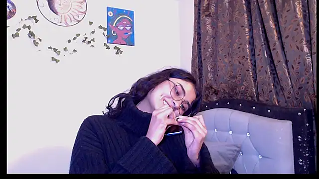 Snapshot of Lili__Clan chatting on 06-17-26, 03:17 Lili Clan online show from 06-17-26, 03:17