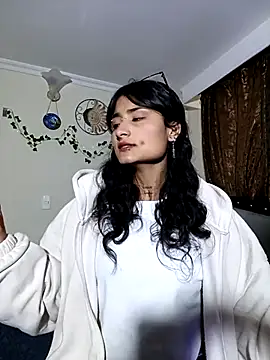 Lili  Clan online show from 04-21-26, 04:24