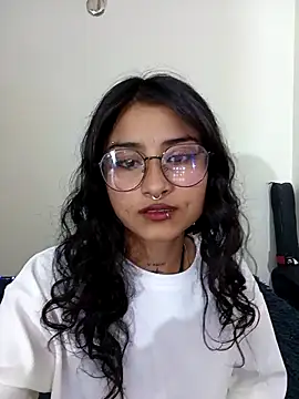 Lili  Clan online show from 04-04-26, 01:34