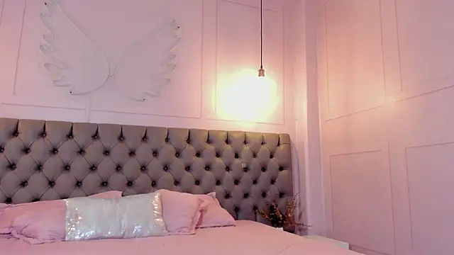 hillary bigbutt online show from 03-10-26, 04:05