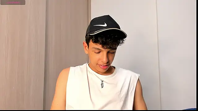 Maxfrost1 online show from 02-22-26, 08:32